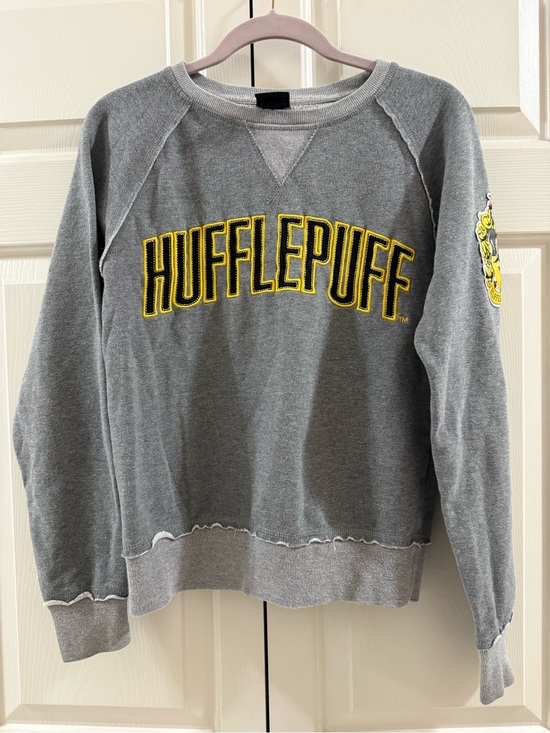 Wizarding World Of Harry Potter Tops - Harry Potter Hufflepuff Crewneck Sweatshirt Gray Yellow Unisex XS Hogwarts